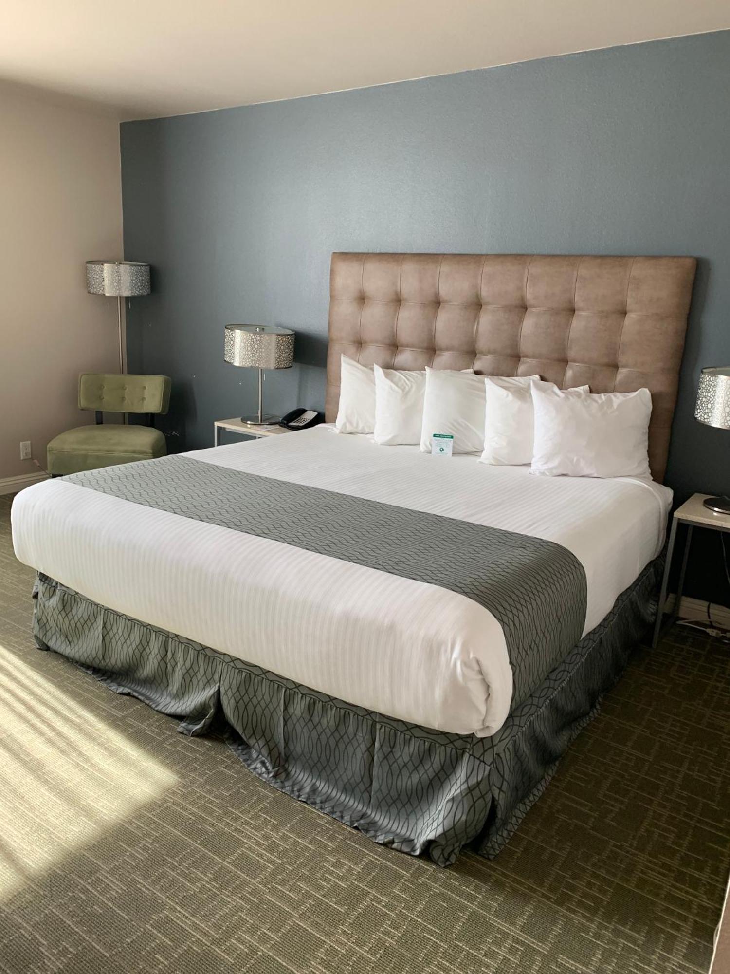 Redac Gateway Hotel Торренс Номер фото